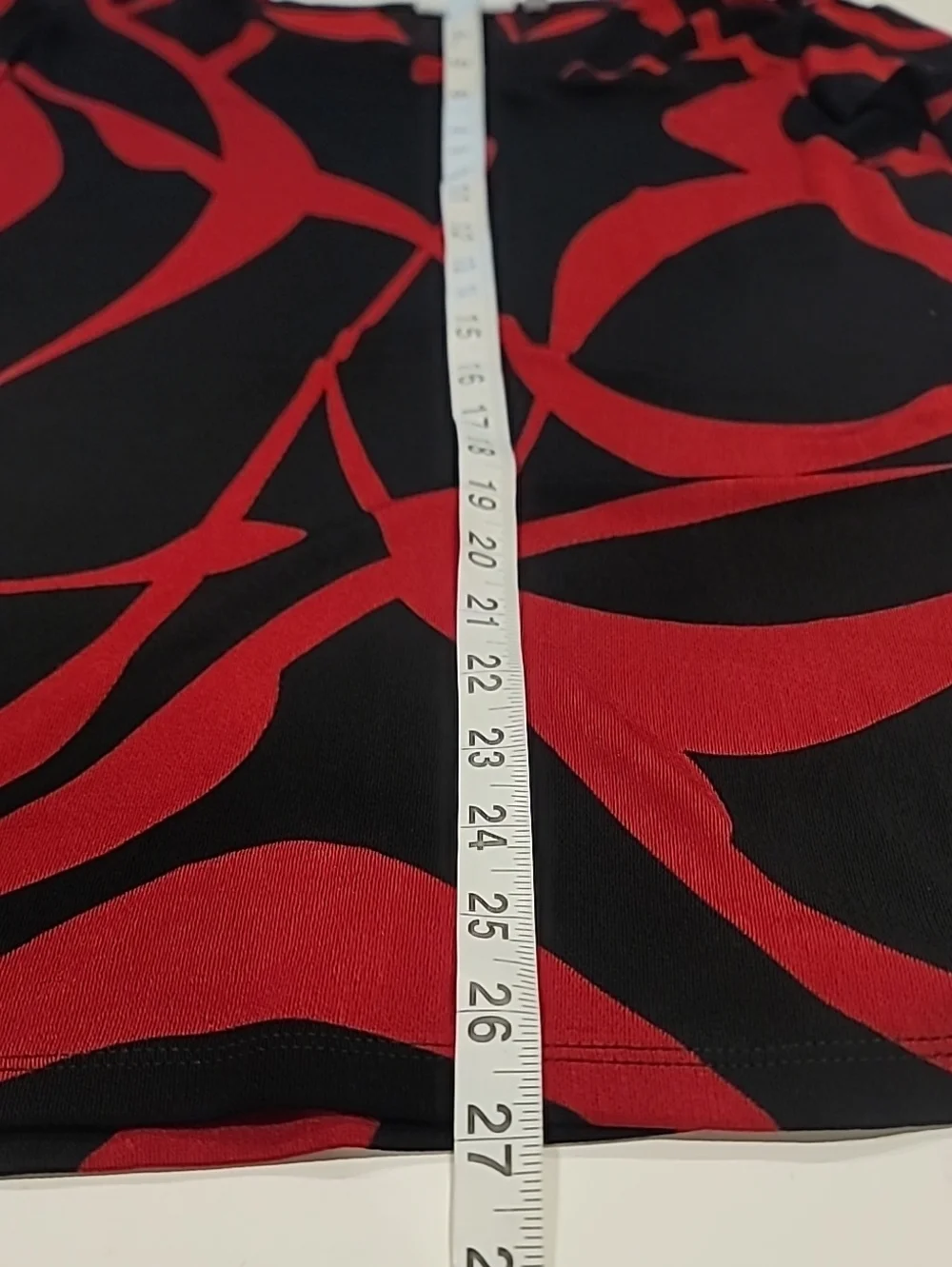 Chico's Black Top with Bold Red Abstract Print XL - Picture 9 of 11